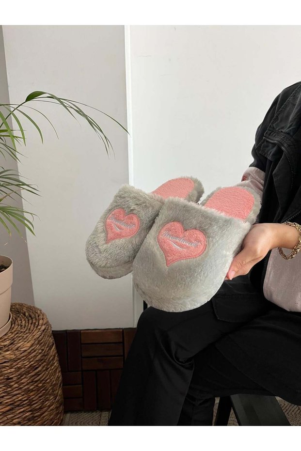 Fluffy Heart-Shaped Slippers Women's Home Slippers Furry Slippers Dowry Bundle