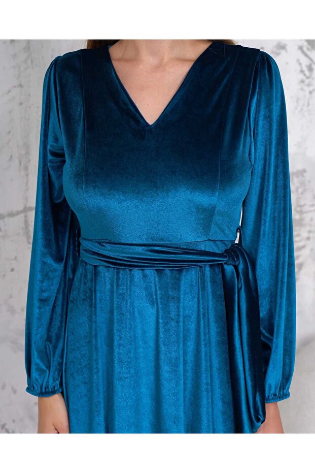 V Yaka Kloş Midi Boy Kadife Elbise - 4