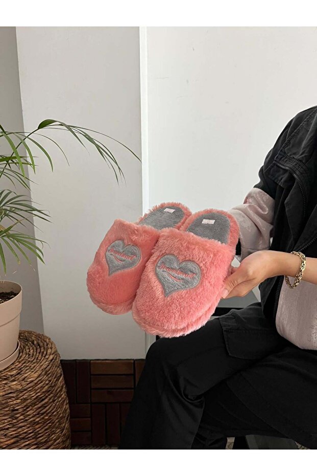 Fluffy Heart-Shaped Slippers Women's Home Slippers Furry Slippers Dowry Bundle