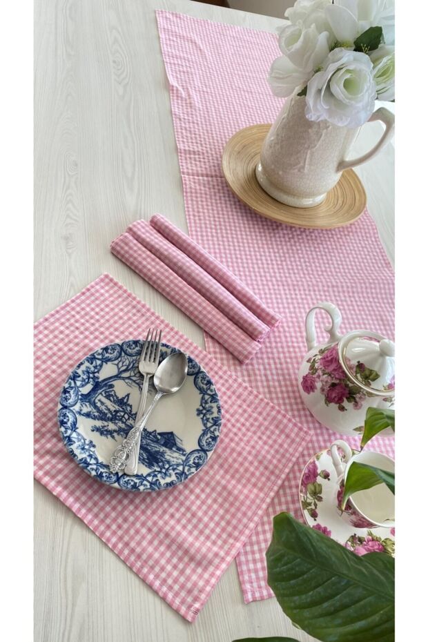 Gingham Pink Runner And Placemat Set - 2
