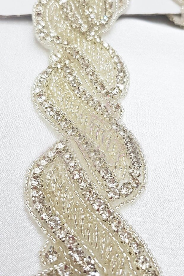 Patterned silver embellished crystal stone ribbon