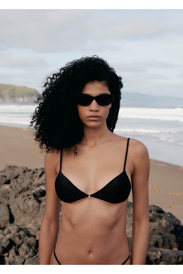 Detailliertes Metallic-Bikinioberteil - 6