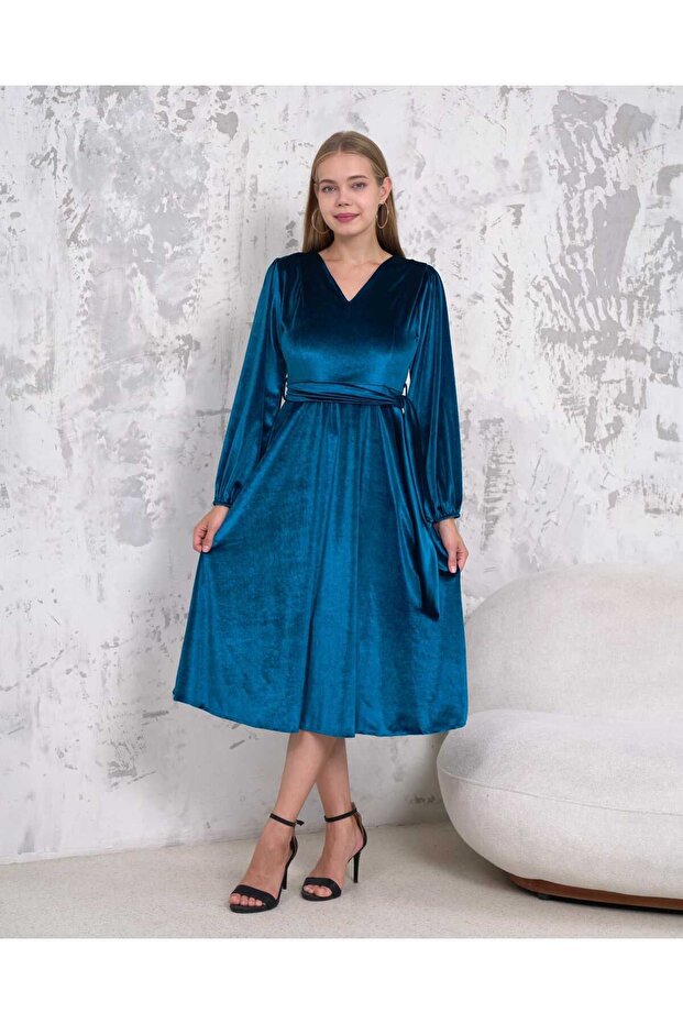 V Yaka Kloş Midi Boy Kadife Elbise - 7