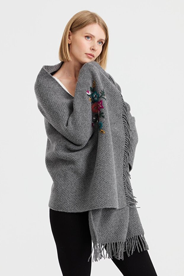 Women's Knitwear Brass Knitted Embroidered Wool Shawl Smoked