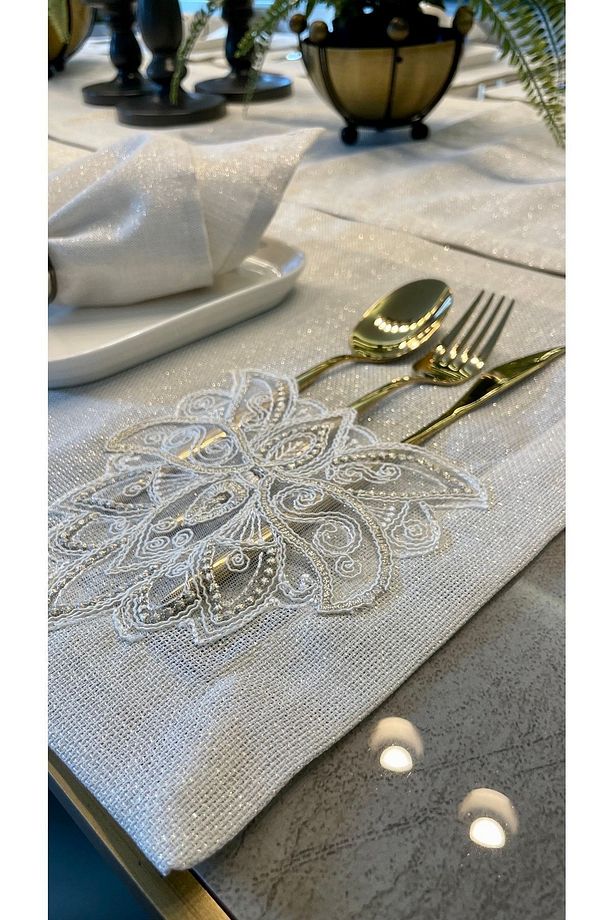 Linen Fransız Dantelli Gold Simli Ekru Amerikan Servis 2’li - 2