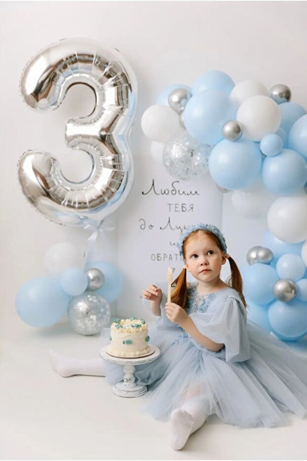 3 Years Old Blue White Silver Chrome Balloon Chain Set of 81