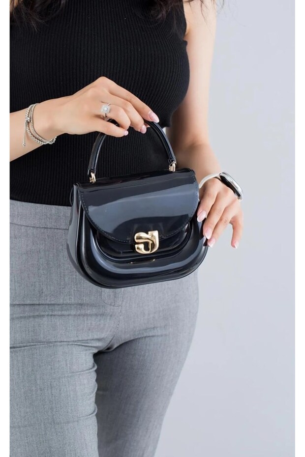 26656 Shiny Black Women's Bag