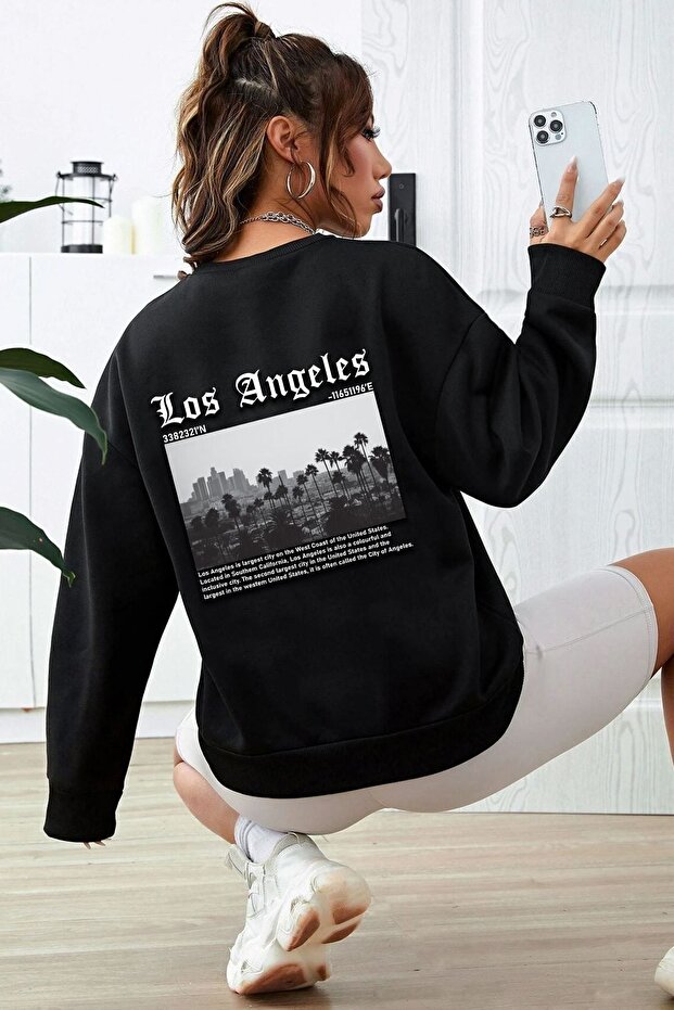 سويت شيرت بياقة دائرية مطبوع عليه Los Angles للجنسين
