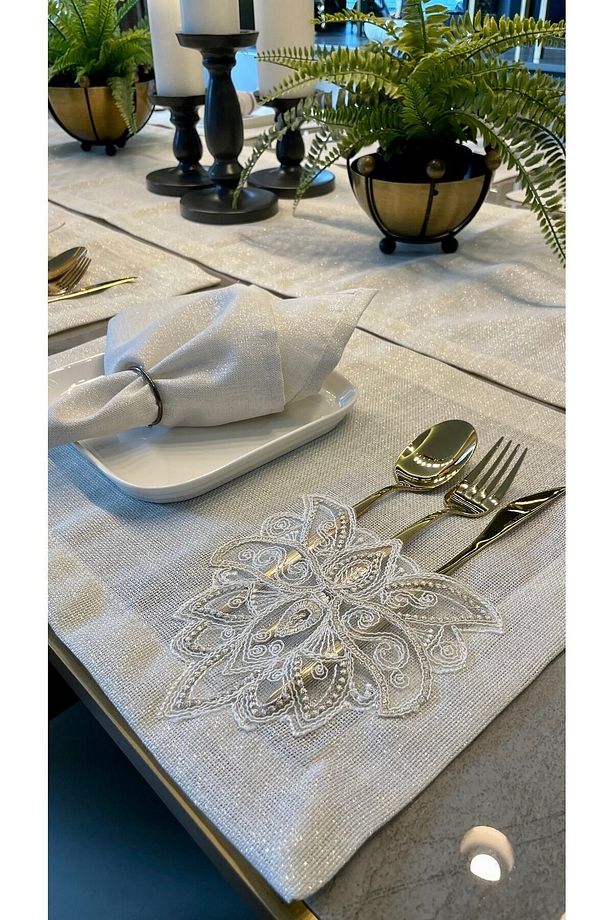 Linen Fransız Dantelli Gold Simli Ekru Amerikan Servis Ve Runner Set - 4