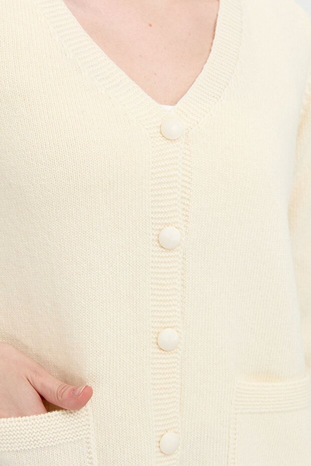 Kadın V Yaka Basic Yün Hırka Kemik - 3