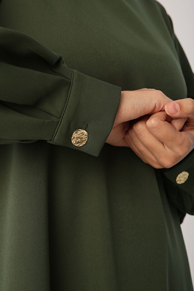 Tmavě zelené šaty s volánovou sukní - 5