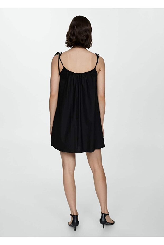 Dökümlü kısa elbise - 4