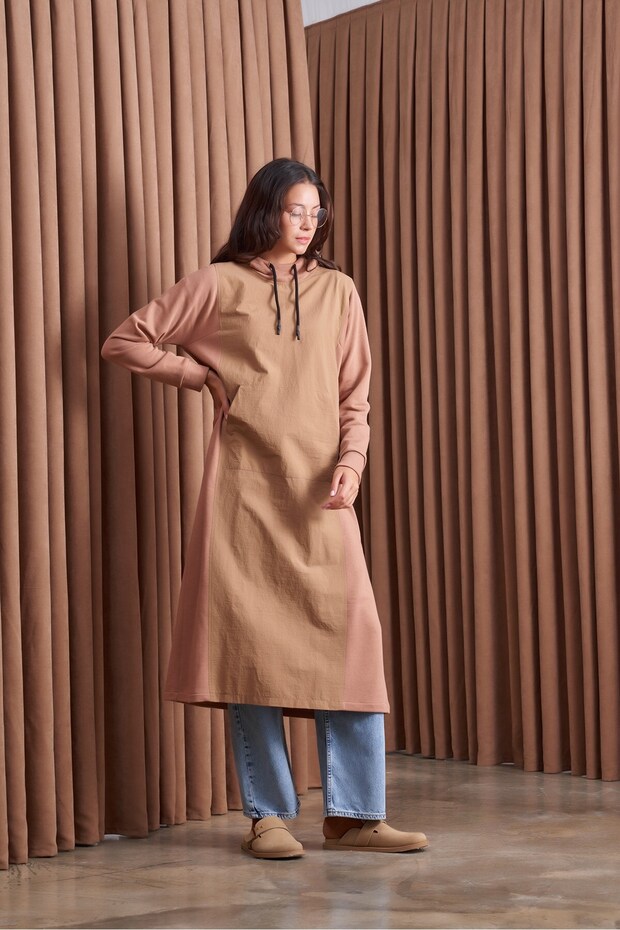 Garnished Long Sweatshirt Camel Loose Fit