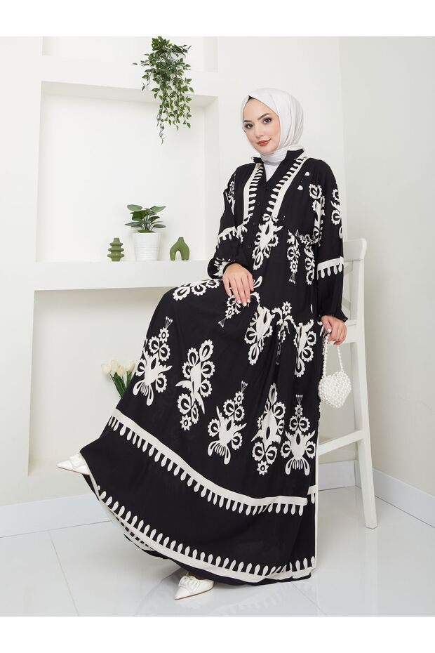 فستان نسائي منقوش عرقيًا