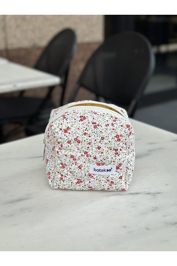 Red Flower Patterned Makeup Bag - Small Size - 4