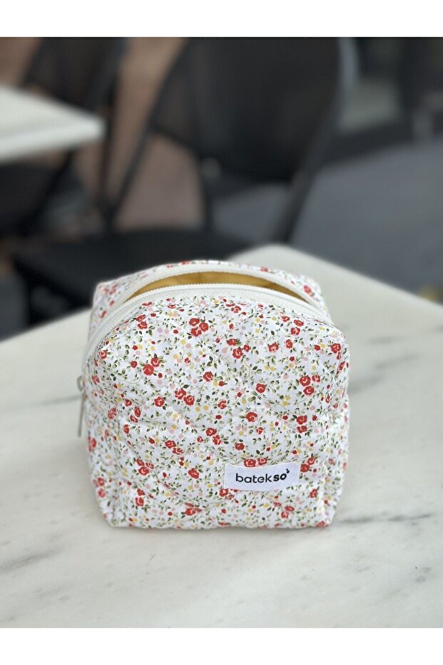 Red Flower Patterned Makeup Bag - Small Size - 7