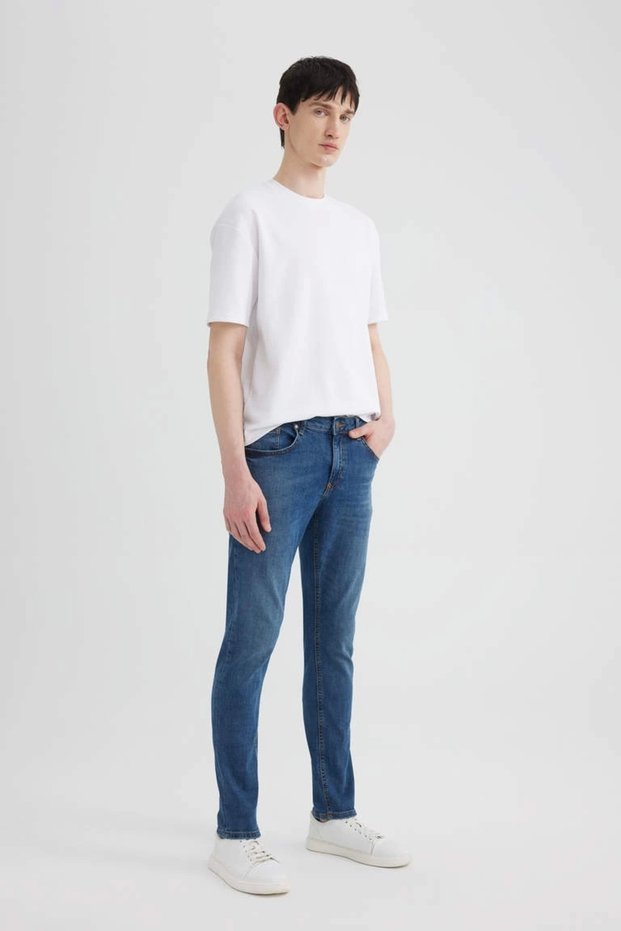 B4671 Carlo Skinny Fit Skinny Leg Jeans