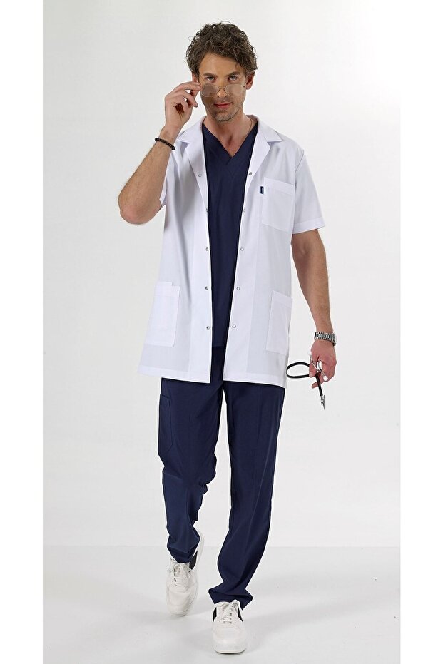 White Intermediate Length, Short Sleeve, Classic Collar, Doctor's Coat