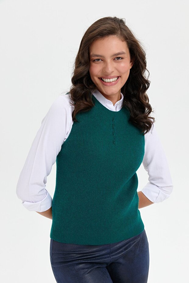 سترة صوفية برقبة دائرية وأزرار أمامية - الجزء الأمامي - 4