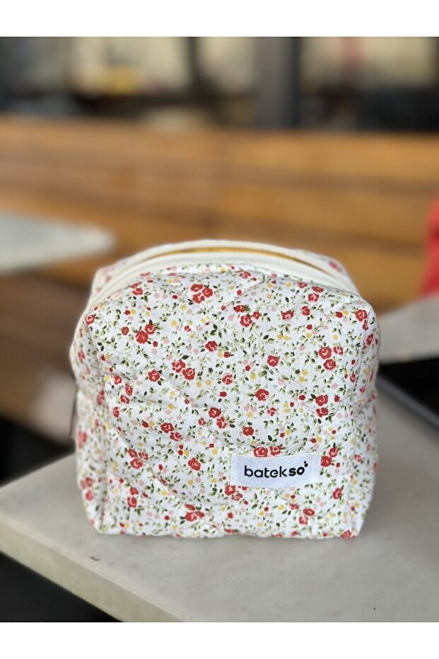 Red Flower Patterned Makeup Bag - Small Size - 3