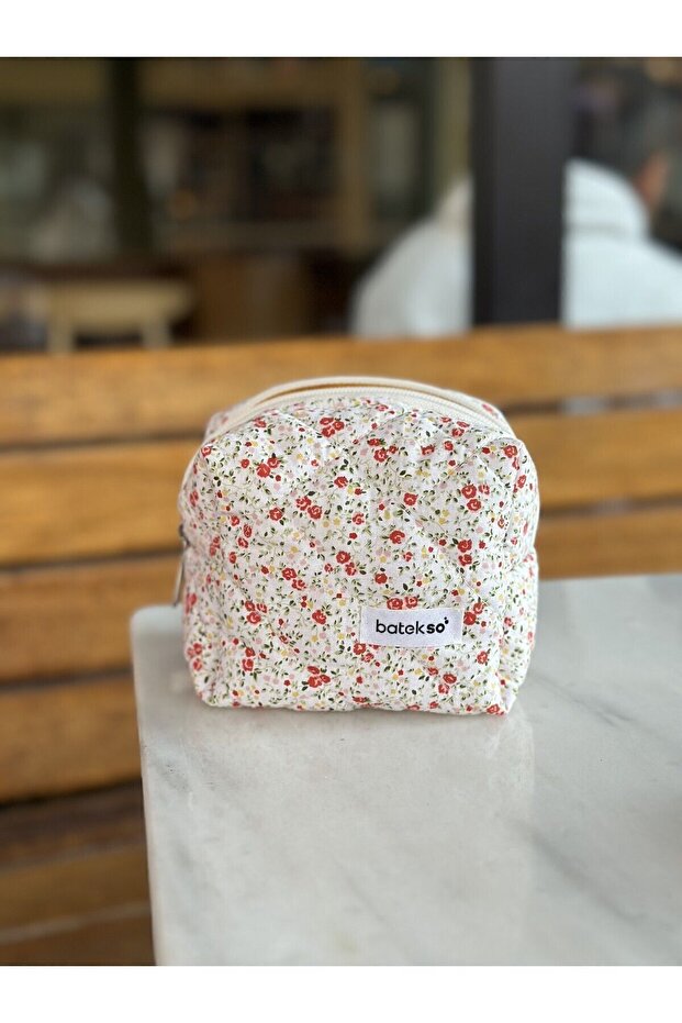 Red Flower Patterned Makeup Bag - Small Size - 6