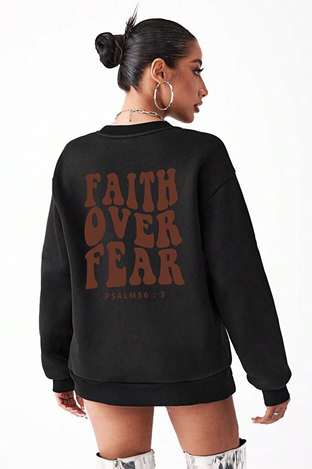 سويت شيرت مطبوع عليه Faith Over مقاس كبير