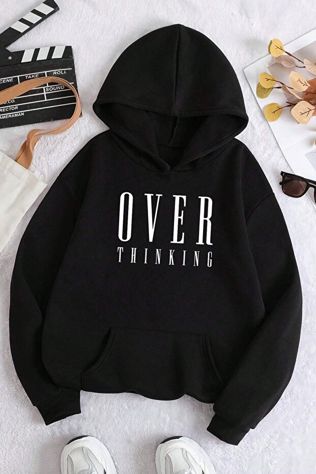 سويت شيرت كبير الحجم مطبوع عليه Over Thinking للجنسين