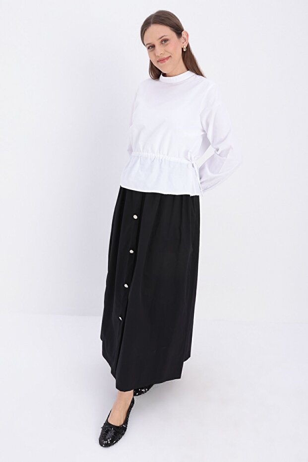 Black Button Detailed Pleated Skirt
