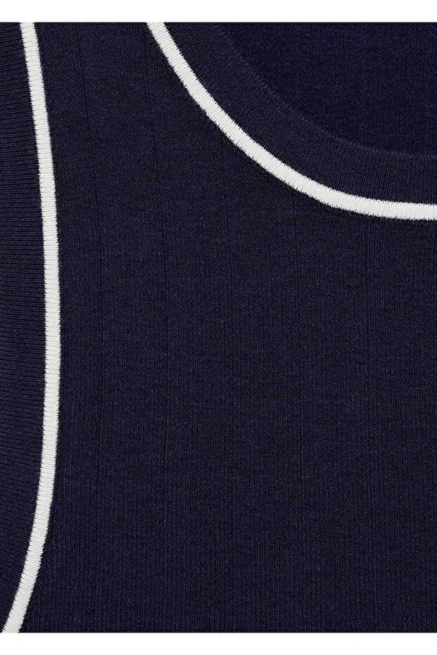 Kontrast yüzeyli triko bluz - 7