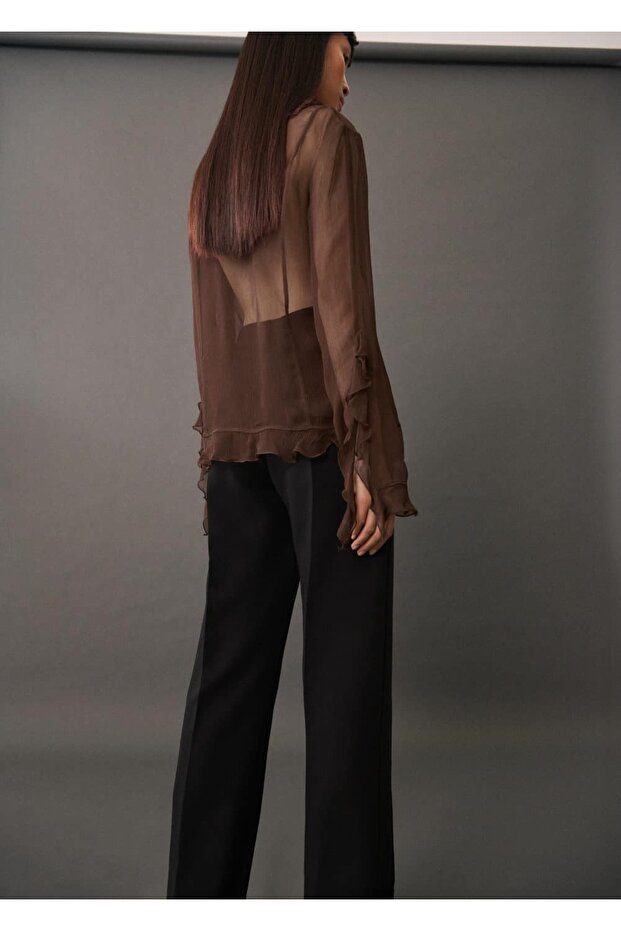 Yarı transparan volanlı bluz - 4