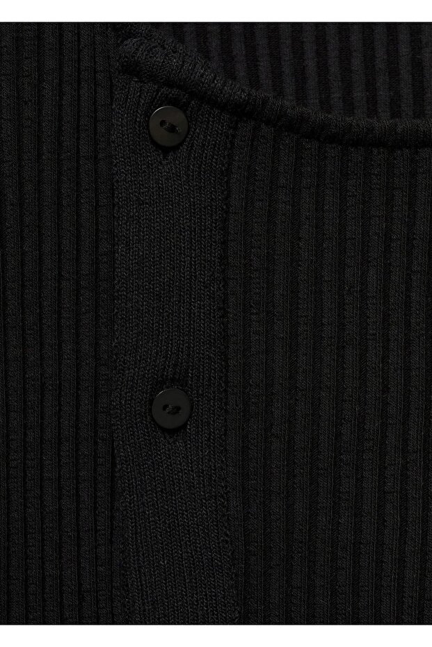 Yan Düğmeli Triko Bluz - 5