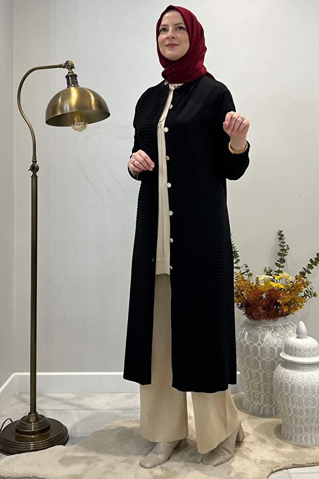 Manolya Siyah Triko Hırka - 1