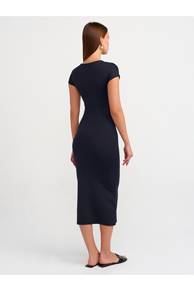 90890 Rochie neagră lungă cu decolteu - 2