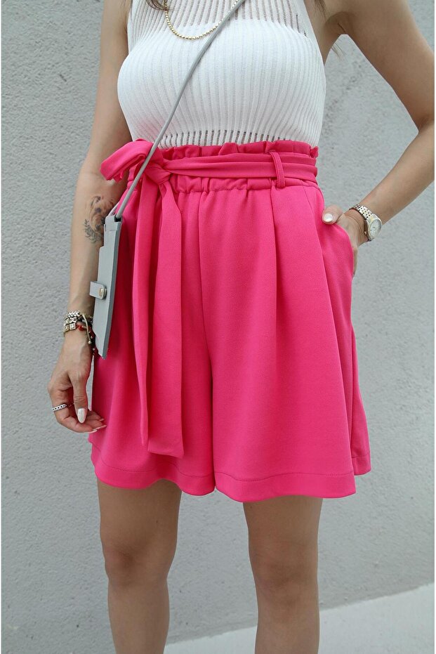Fuchsiafarbene Shorts mit Gürtel - 3