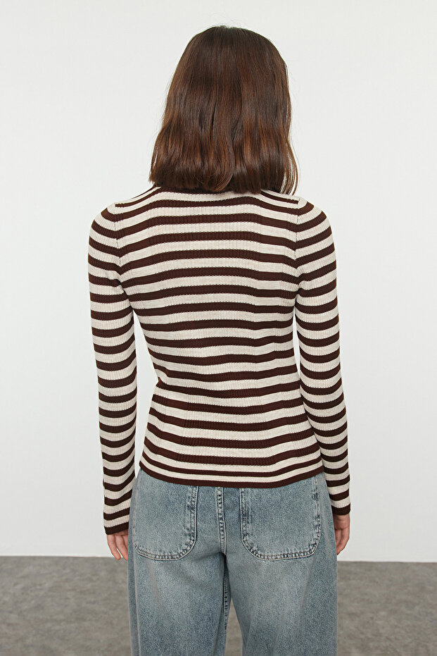 Kahverengi Polo Yaka Basic Çizgili Fitted/Vücudu Saran Triko Kazak TWOAW25KZ00349 - 5