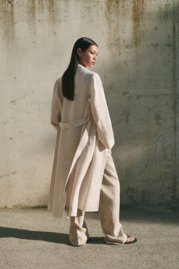 100% linen trench coat lapels - 8