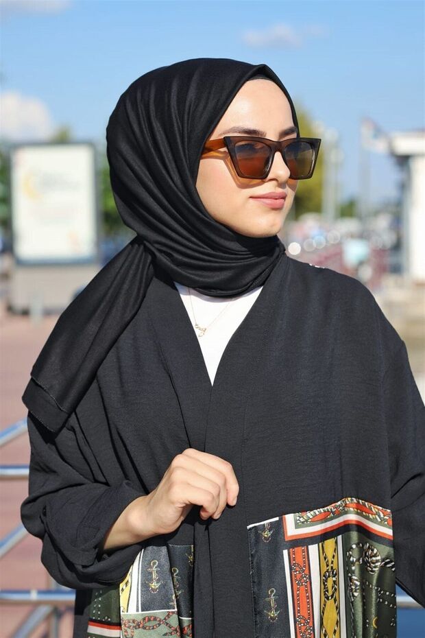 شال قطن ممشط باللون الأسود مع خياطة إيطالية