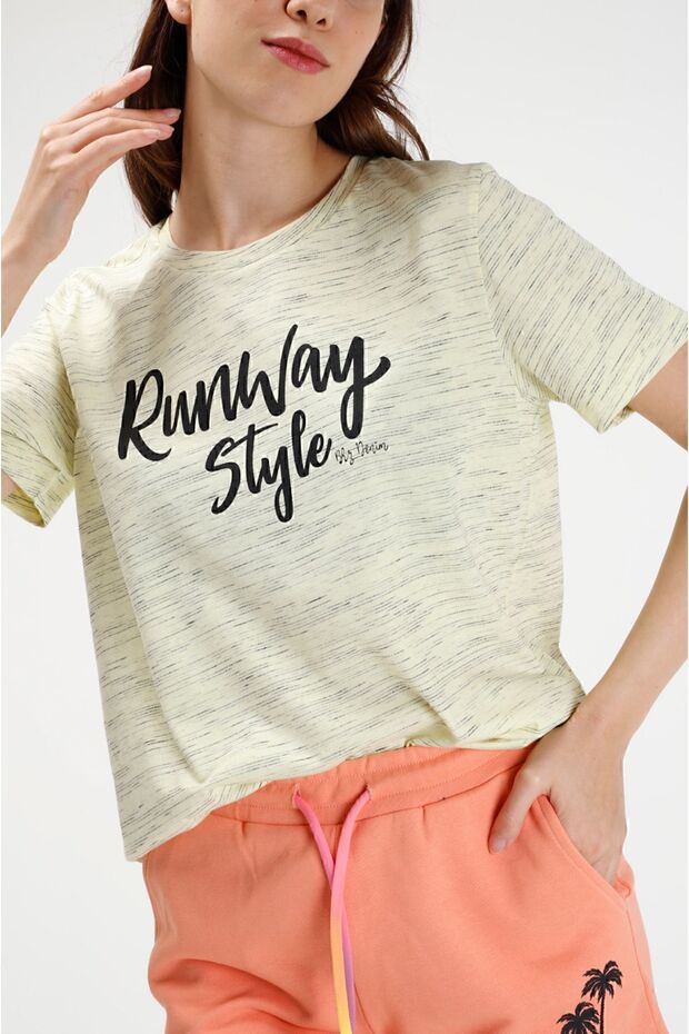 Yellow Color Black Melted Women's Short Sleeve T-shirt