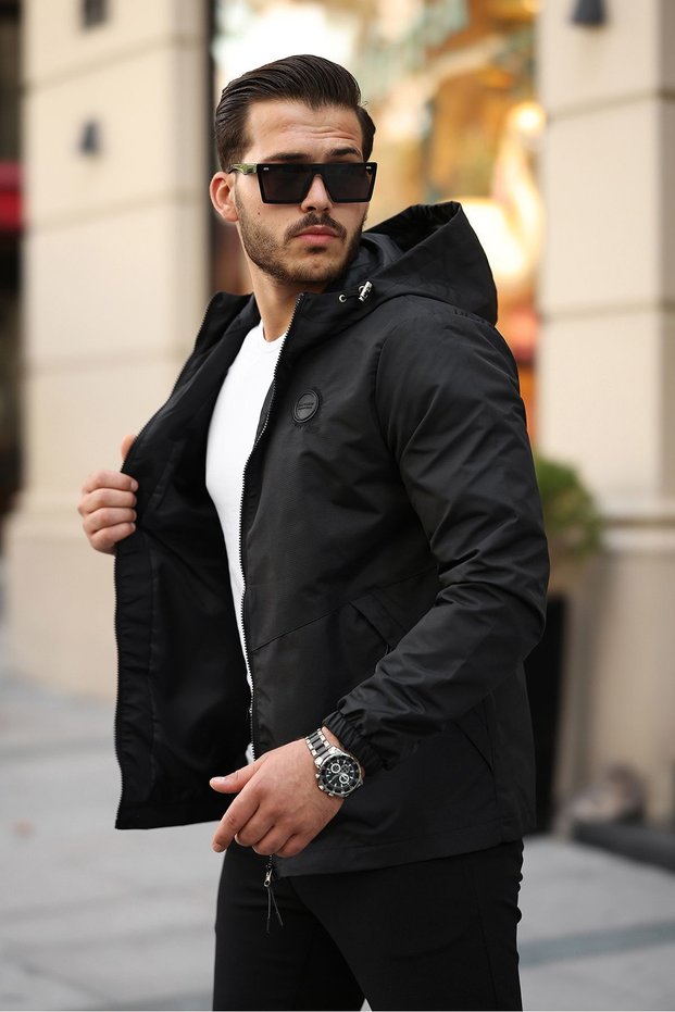 Waterproof and Windproof Hood Seasonal Men's Lightweight and Fashionable Jacket