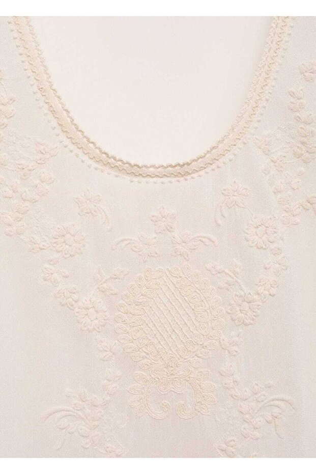 İşlemeli askılı bluz - 8