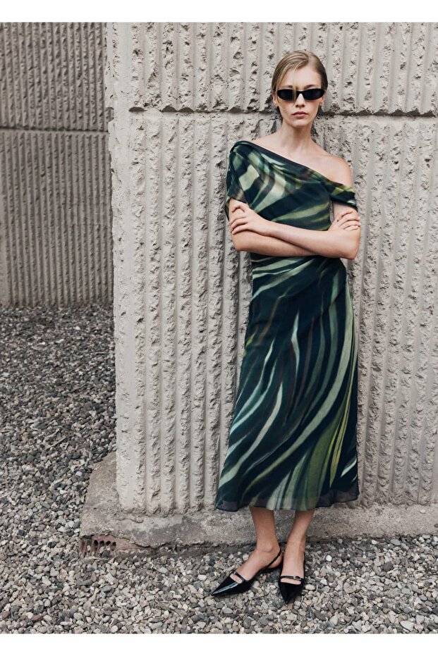 Drape Detaylı Desenli Elbise - 8