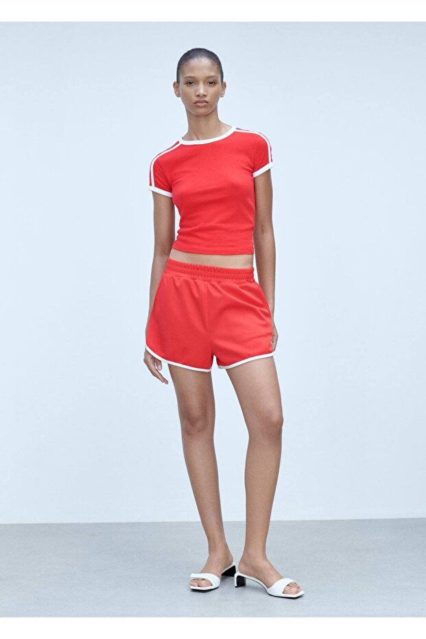 Kontrast uçlu düz kesim şort - 2
