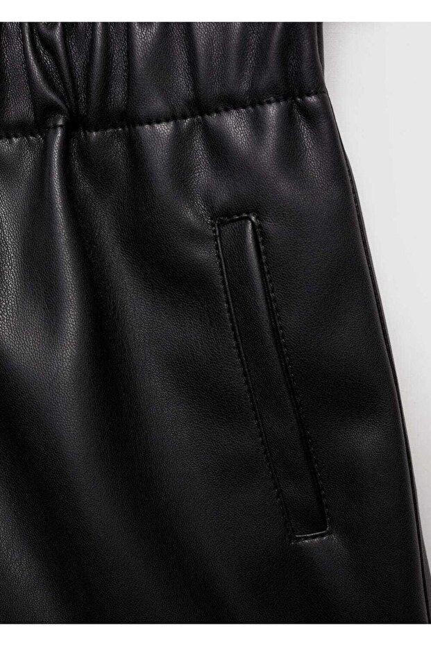 Deri Görünümlü Şort - 5