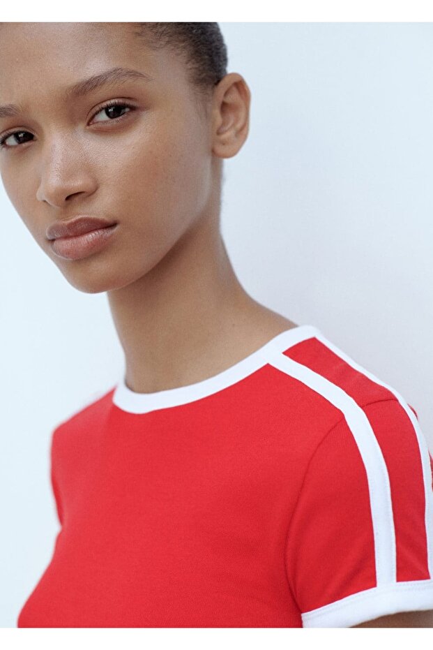 Kontrast detaylı triko tişört - 7