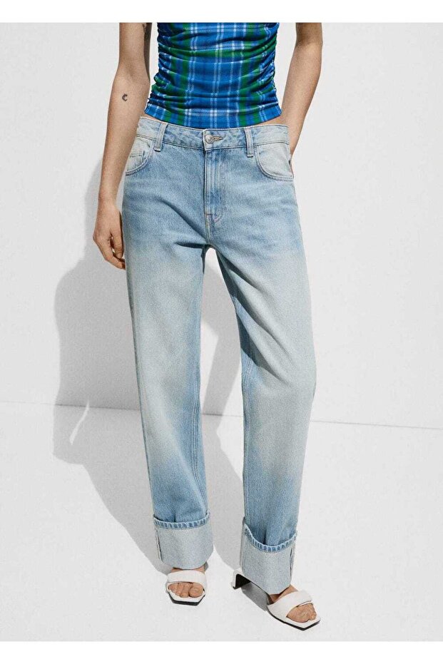 Paçaları kıvrık jean - 1