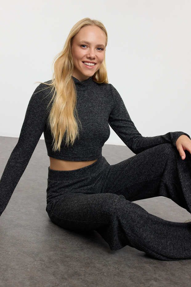 Černá pletená sada Soft Crop Top a Široká noha - Twoaw24Au00077 - 2