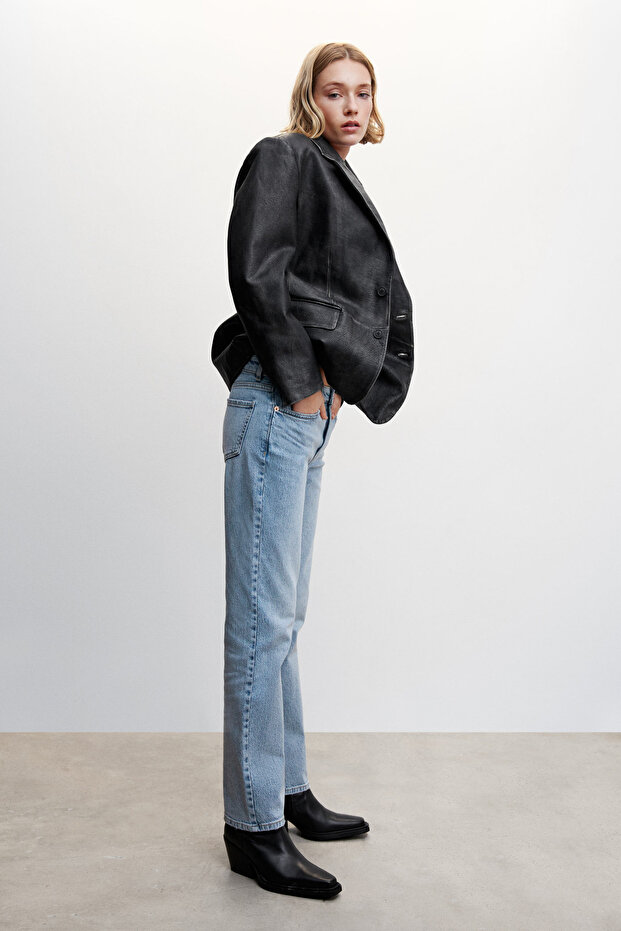 Medium-comfort straight jeans - 6