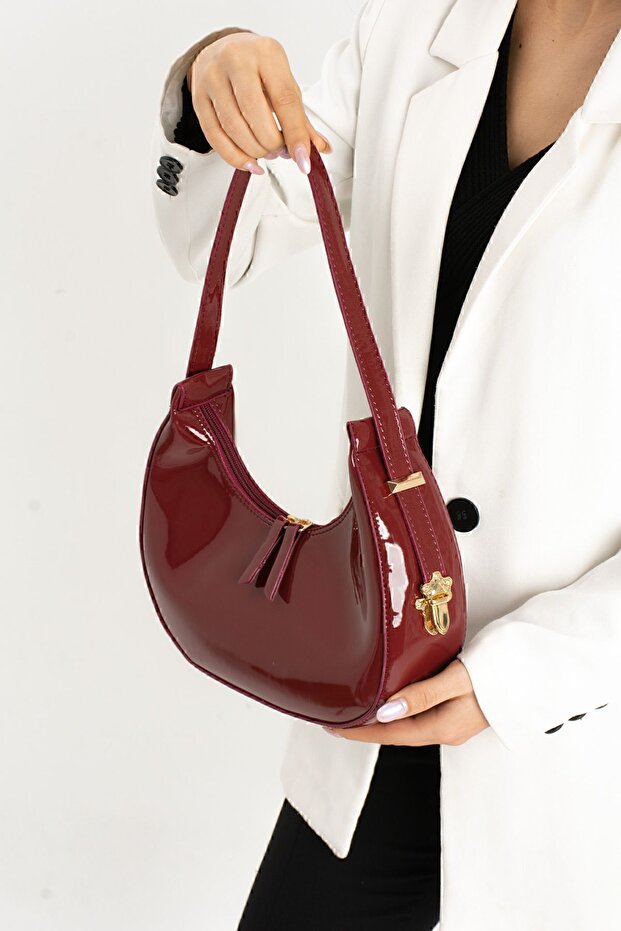 WOMEN'S SHINY RUGAN BAGUETTE HAND AND SHOULDER BAG