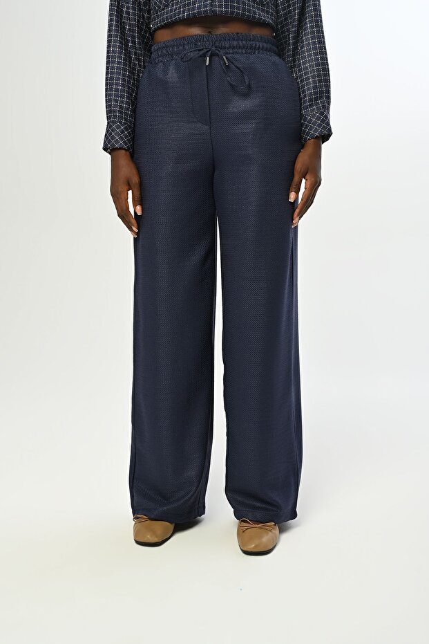 Women's Elastic Waisted Buckle Slide Pant