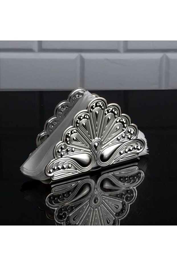 Stylish Silver Three-Pronged Napkin Holder, Elegant and Convenient Table Accessory